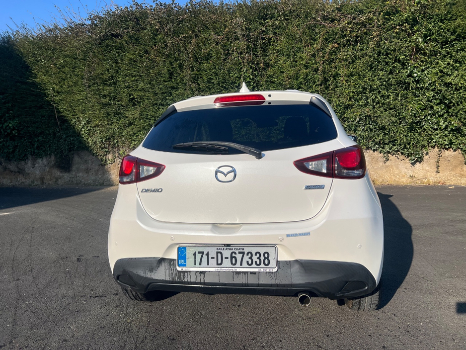 2017 Mazda Demio - image 10