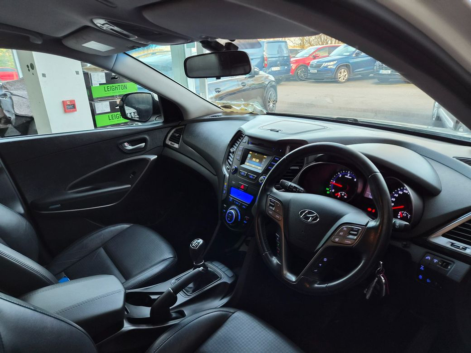 2015 Hyundai Santa Fe - image 7