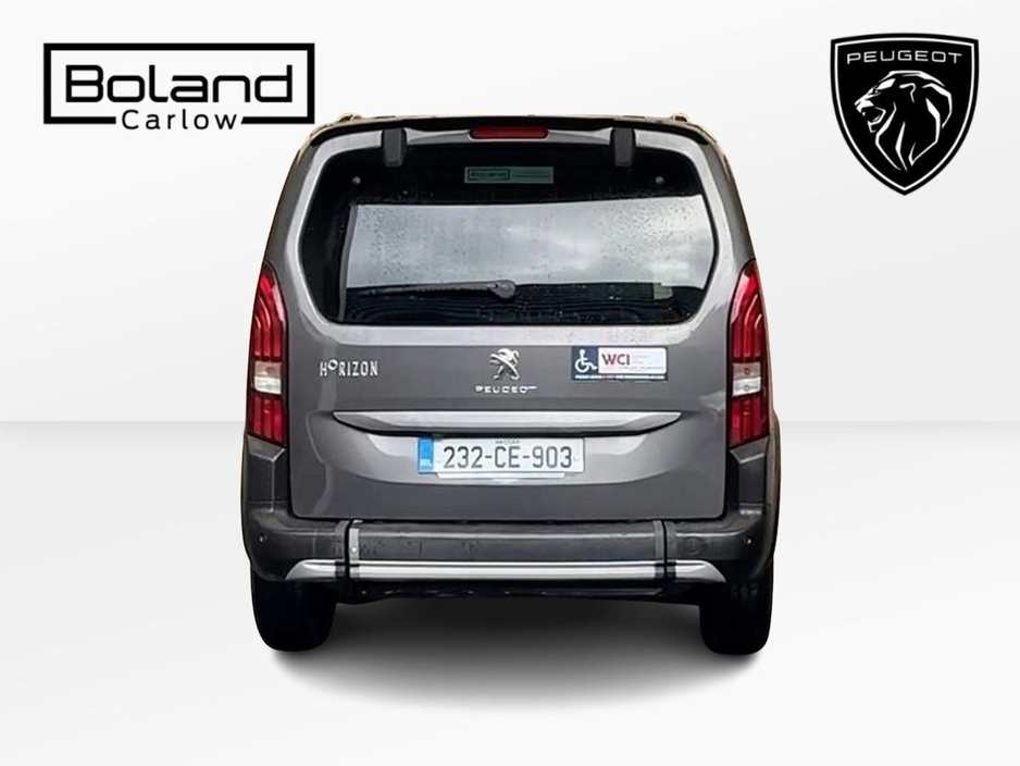 2023 Peugeot Rifter - image 12