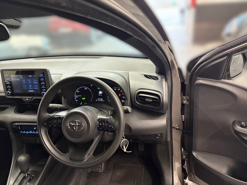 2020 Toyota Yaris - image 12