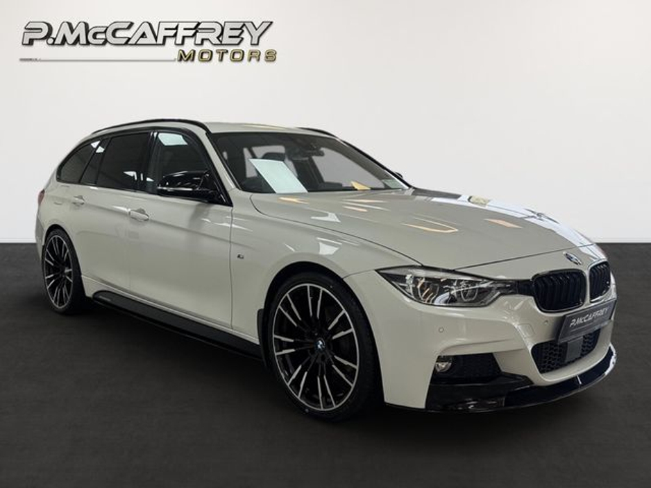 2018 BMW 3 Series - image 3