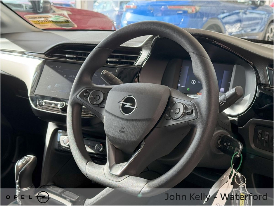2025 Opel Corsa Elegance 1.2i €28,645