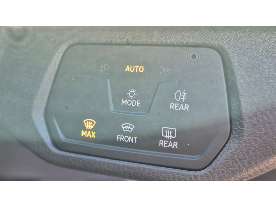 2023 Volkswagen ID.4 - image 20