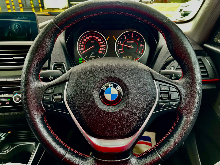 2016 BMW 1 Series - image 25