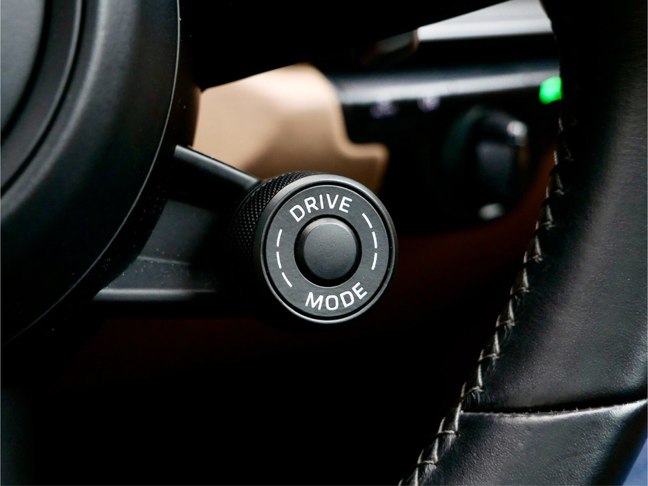 2022 Porsche 911 - image 28