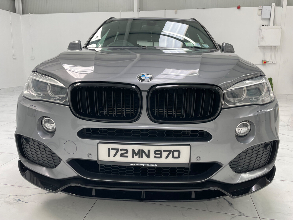 2017 BMW X5 - image 8