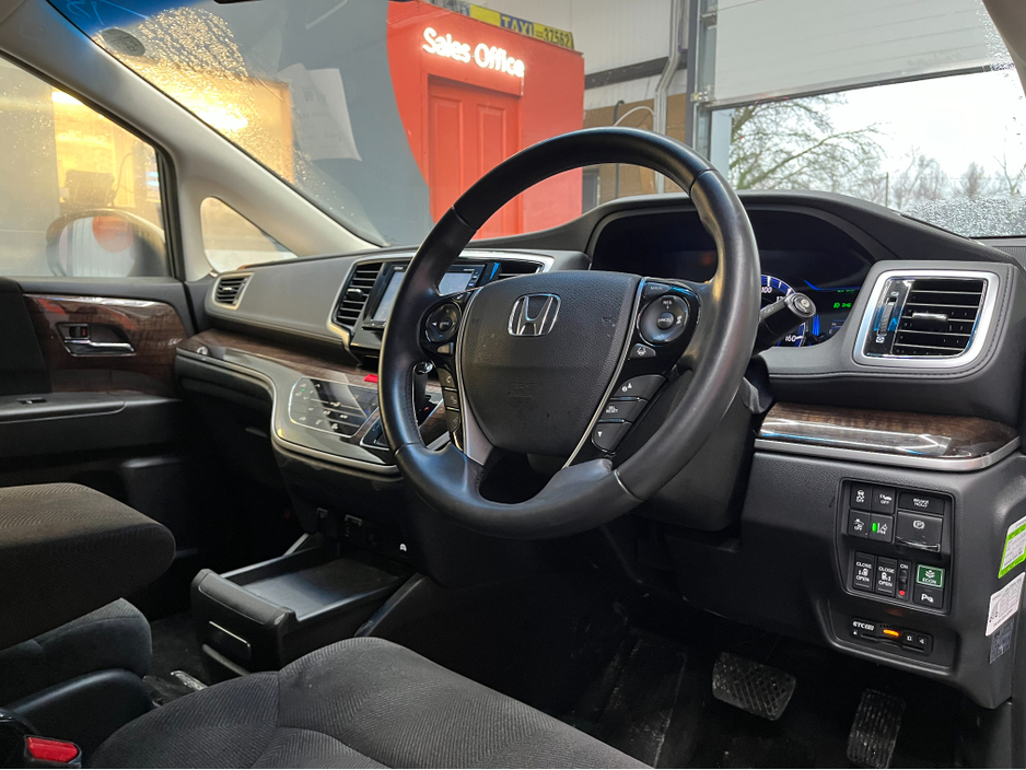 2018 Honda Odyssey €22950! 2018 HONDA ODYSSEY 7 SEATER AUTOMATIC HYBRID SENSING 2.0 AUTOMATIC / CRUISE CONTROL / REVERSE CAMERA / AUTOMATIC DOORS / ELECTRIC SEATS €22,950