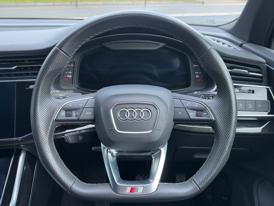 2022 Audi Q7 55 TFSIe S-LINE PHEV FACTORY ELECTRIC TOW BAR €59,995