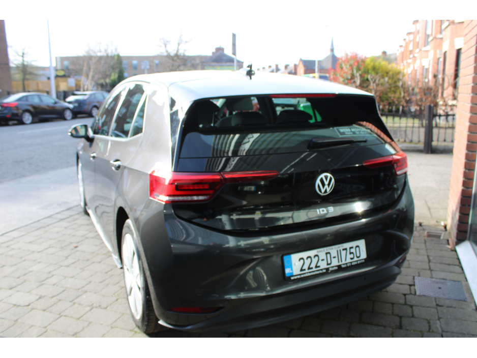 2022 Volkswagen ID.3 - image 4