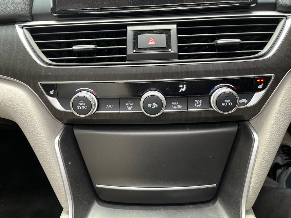 2018 Honda Accord - image 26