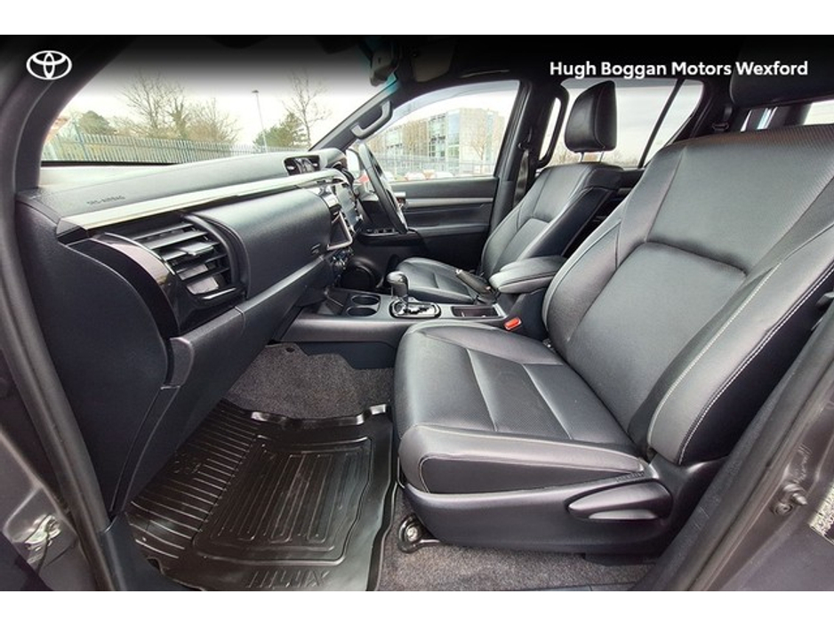 2023 Toyota Hilux - image 6