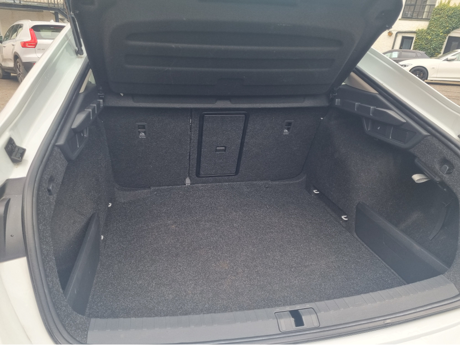 2024 Skoda Octavia - image 13