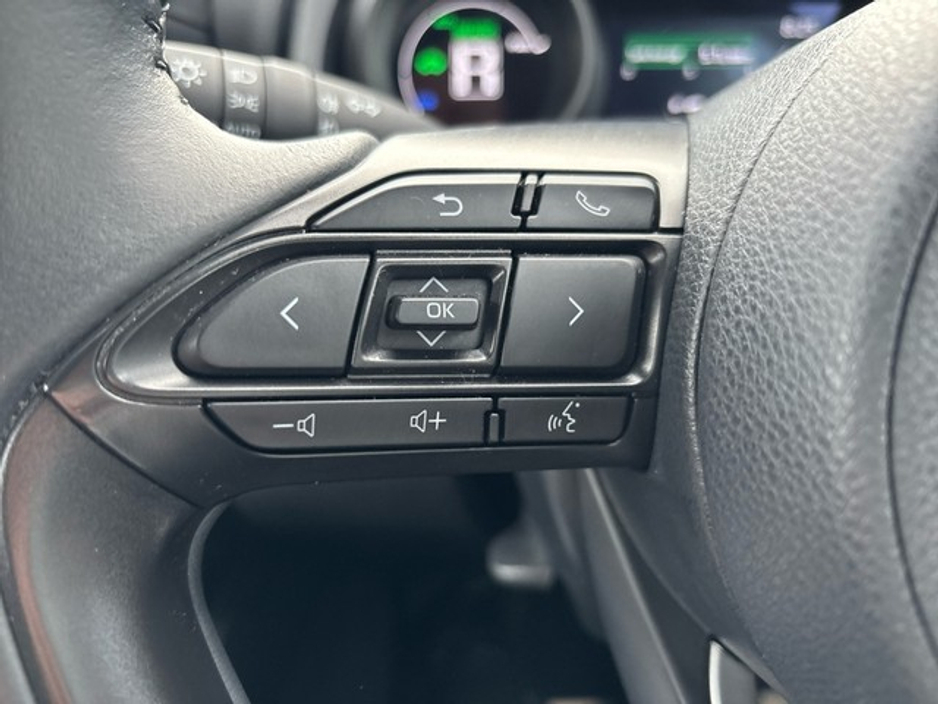 2021 Toyota Yaris - image 14