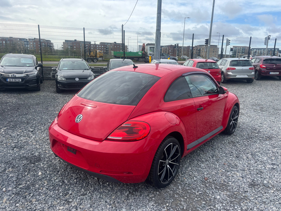 2016 Volkswagen Beetle - image 12
