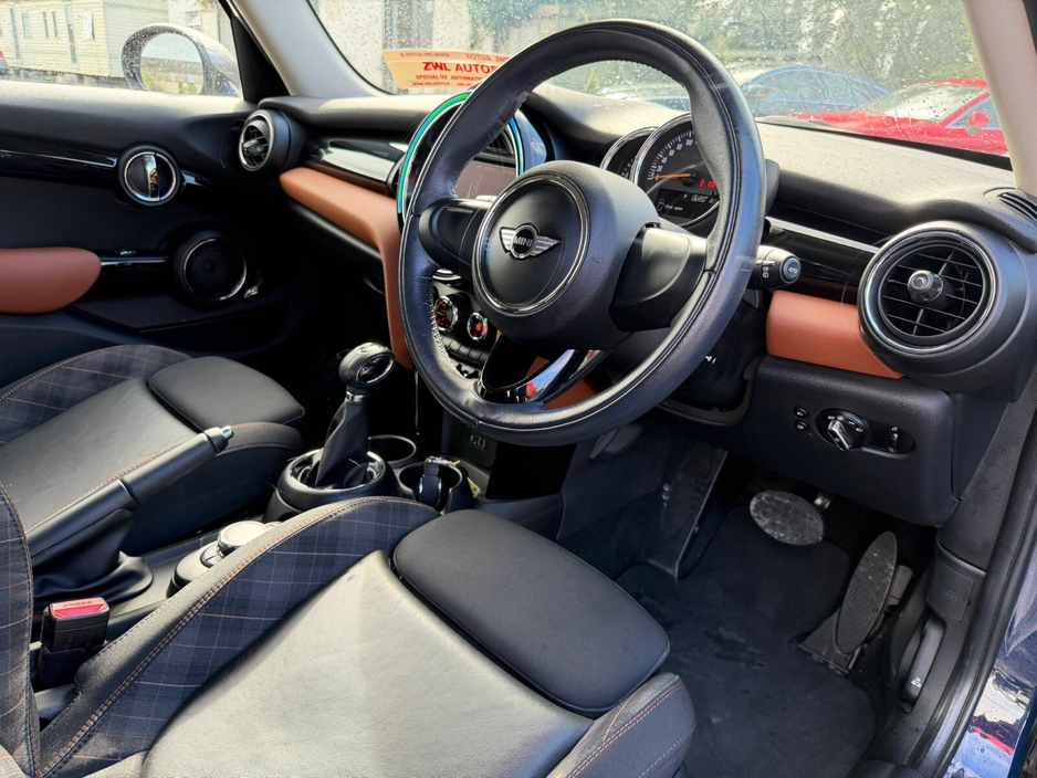 2016 MINI Hatch - image 15