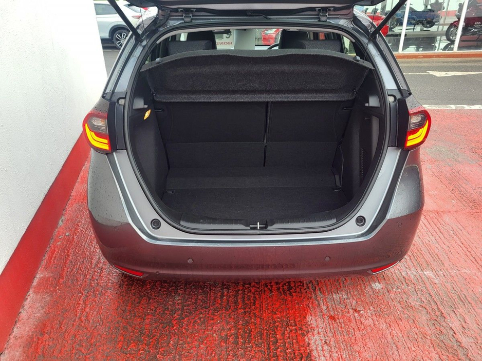 2022 Honda Jazz - image 11