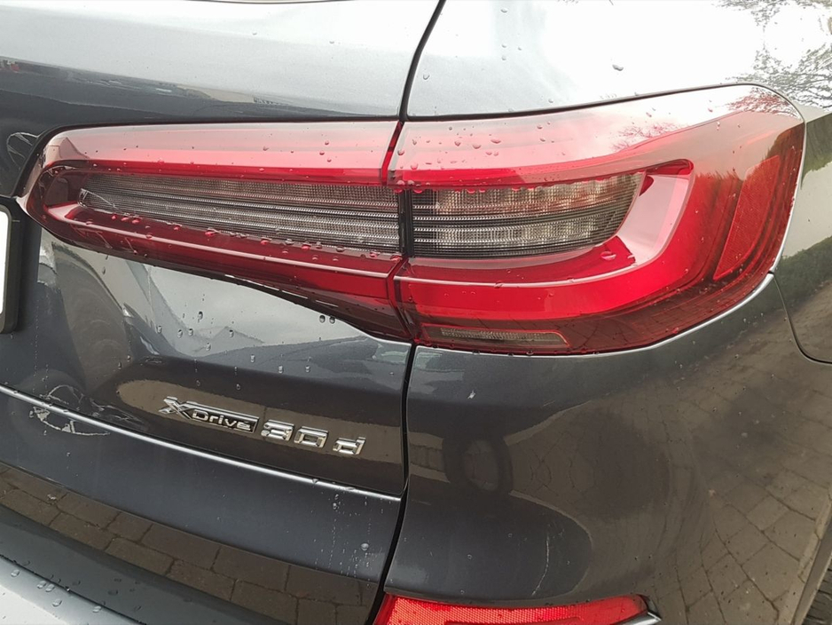 2022 BMW X5 - image 18