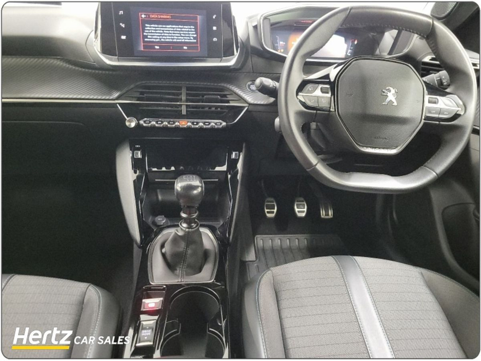 2023 Peugeot 2008 - image 9