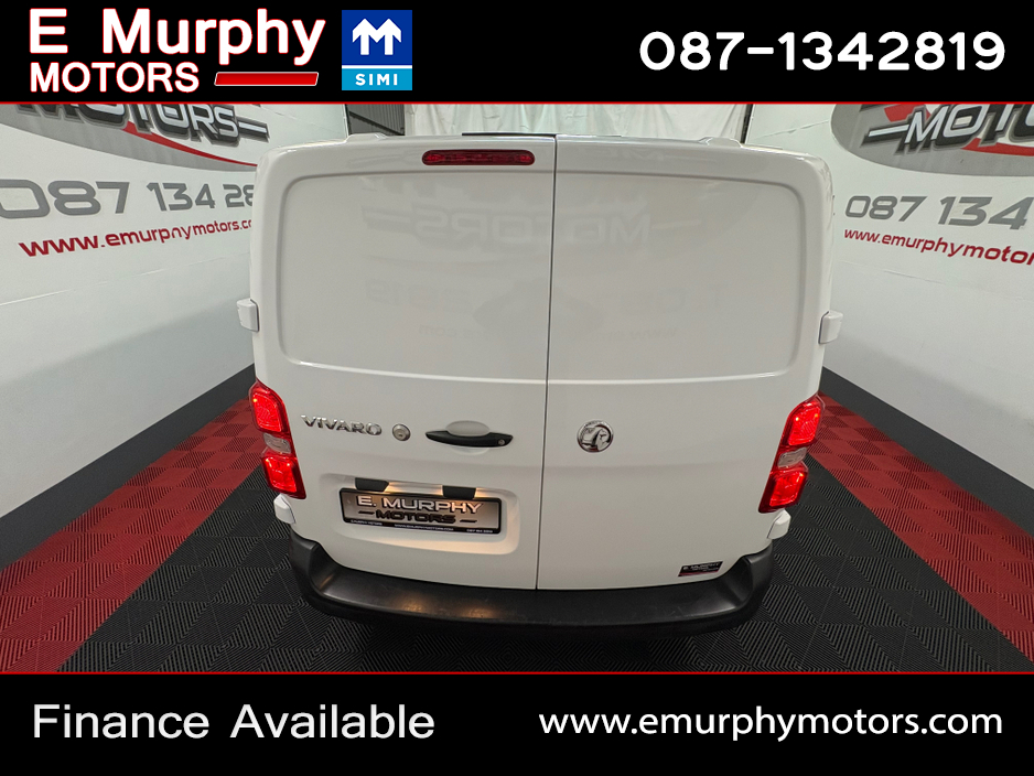 2020 Vauxhall Vivaro - image 5