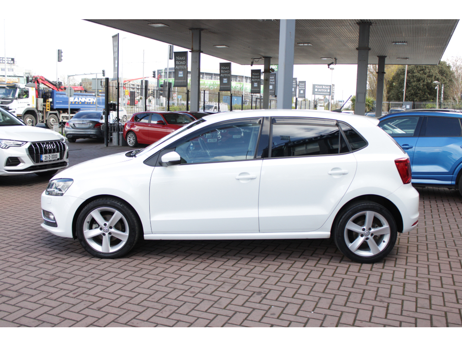 2018 Volkswagen Polo - image 6