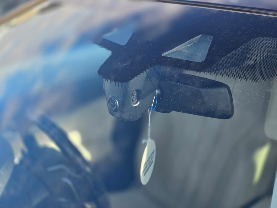 2018 BMW 5 Series - image 19