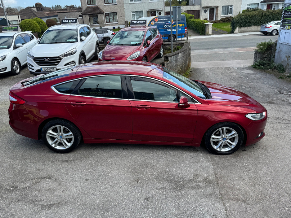 2016 Ford Mondeo - image 4