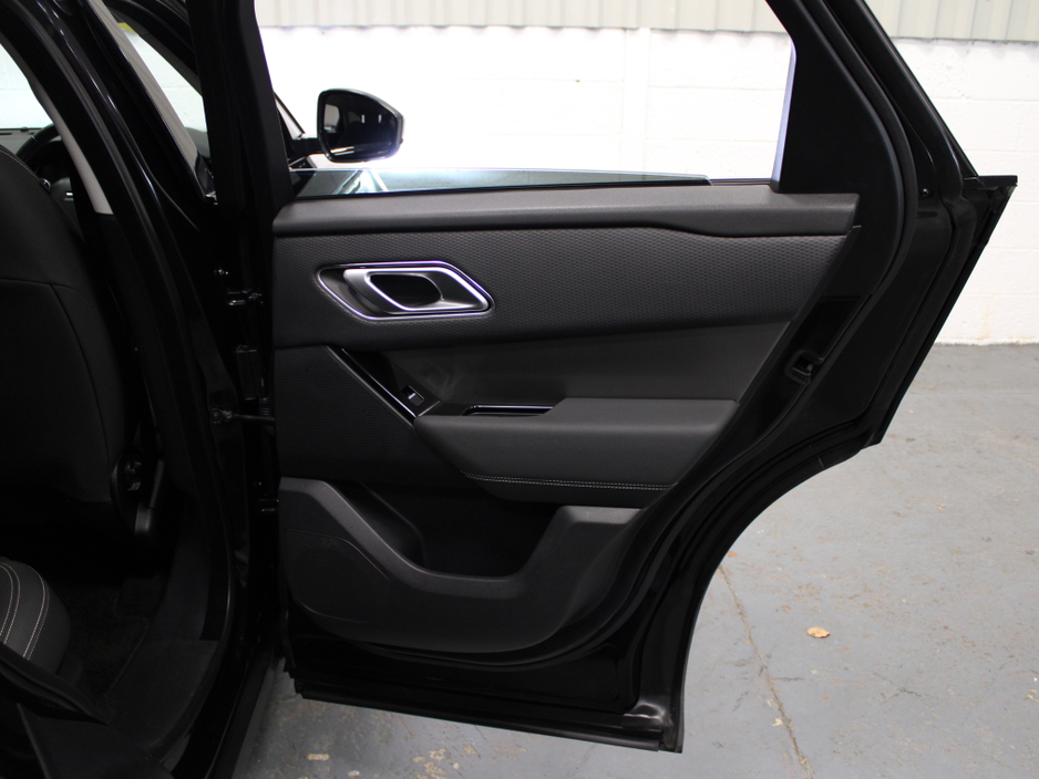 2020 Land Rover Range Rover Velar - image 30