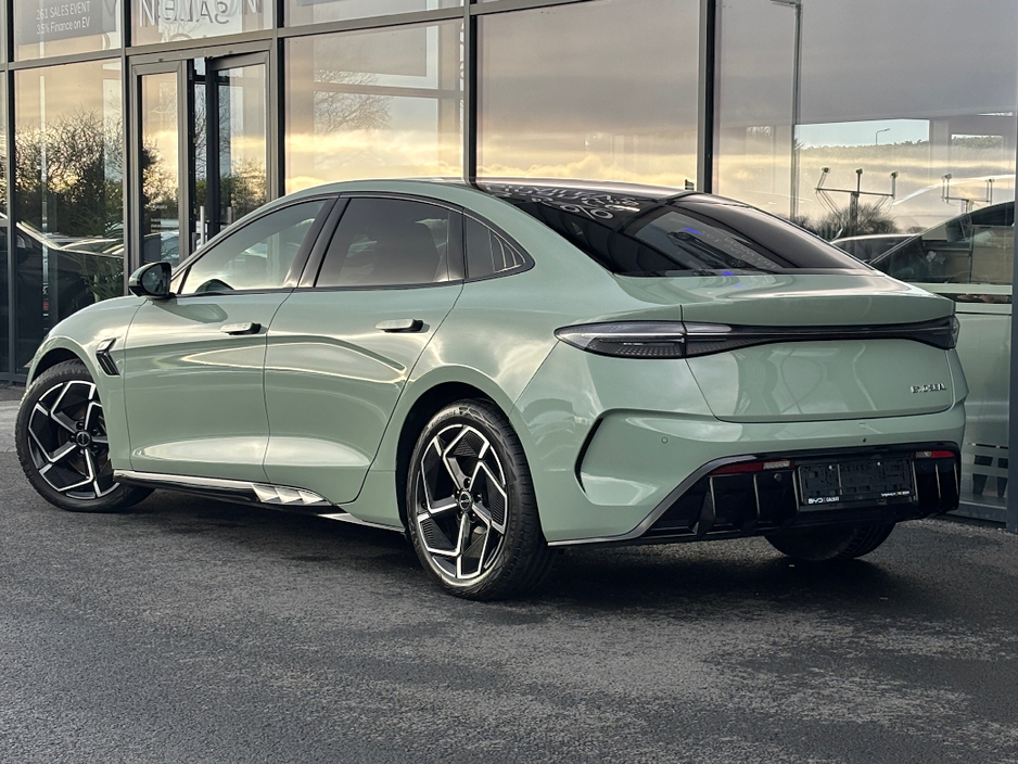 2025 BYD Seal - image 2