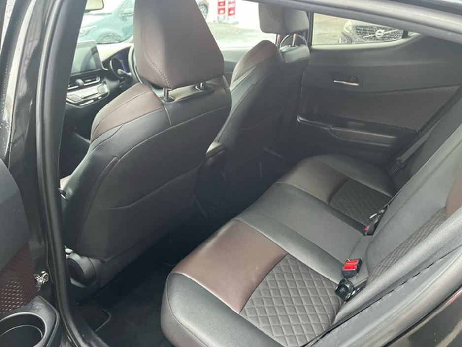 2018 Toyota C-HR C-HR HYBRID SOL €22,950