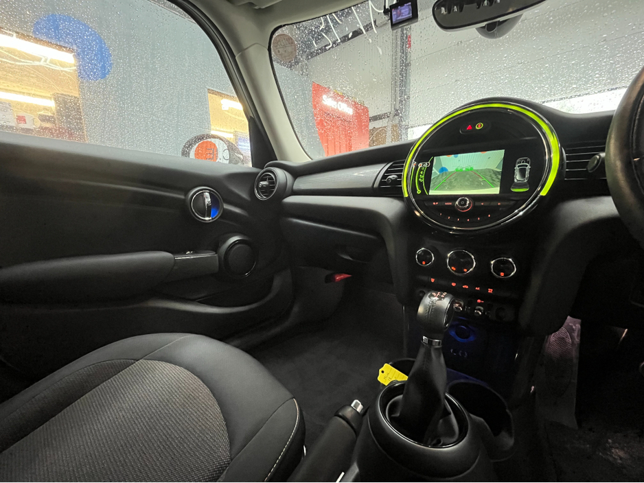 2018 MINI Cooper €16950! 2018 MINI COOPER 5DOORS 1.5 AUTOMATIC / CRUISE CONTROL / REVERSE CAMERA / AMBIENT LIGHTS AND MORE €16,950