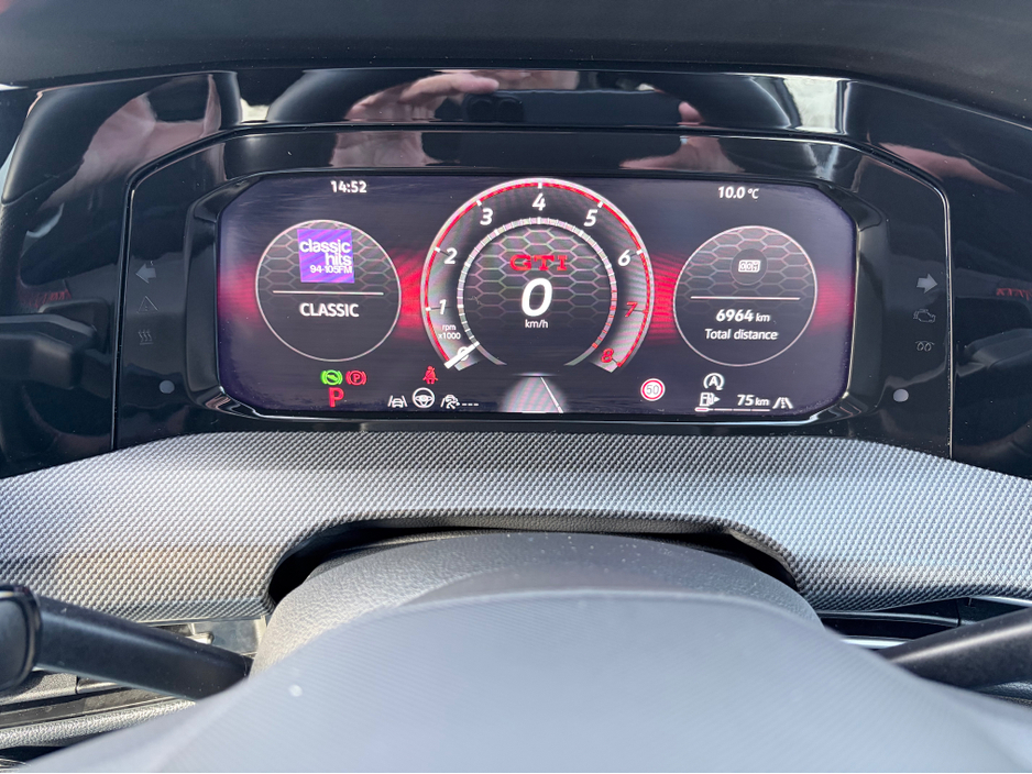 2025 Volkswagen Golf - image 15