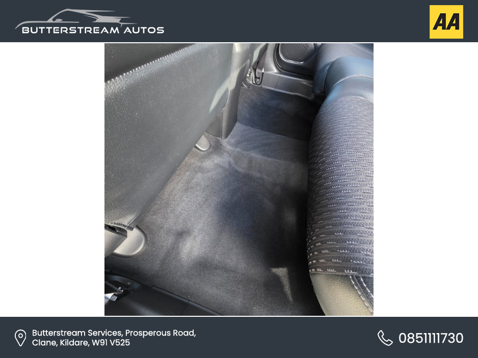 2016 Honda Fit - image 13