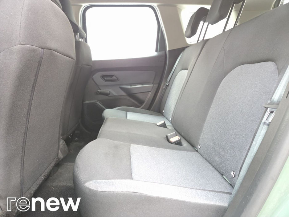 2023 Dacia Duster - image 10