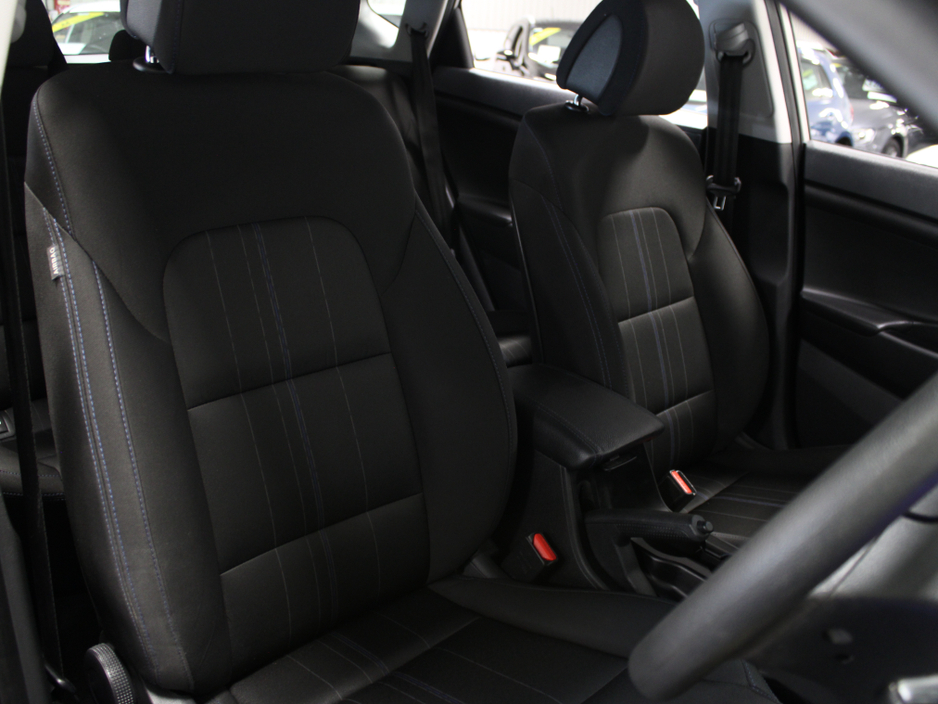 2017 Hyundai Tucson - image 25