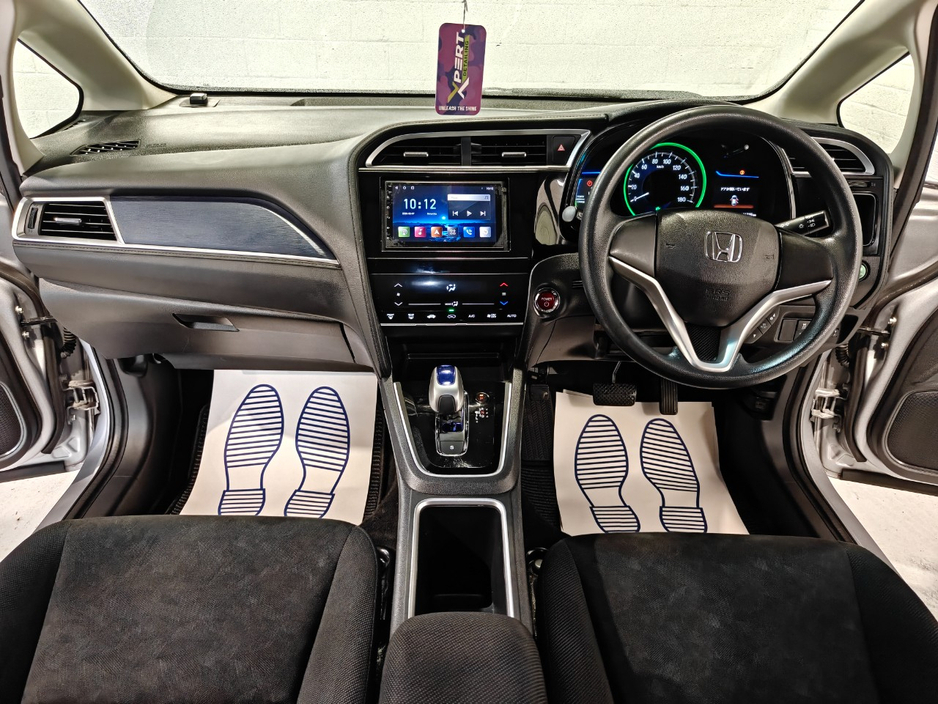 2017 Honda Shuttle - image 7
