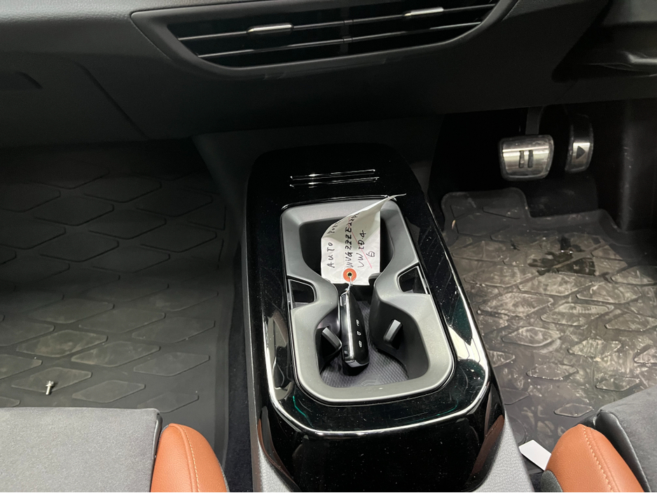 2024 Volkswagen ID.4 - image 16