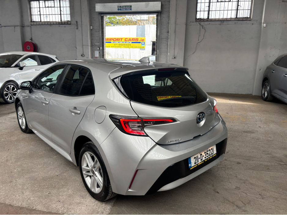 2021 Toyota Corolla - image 12