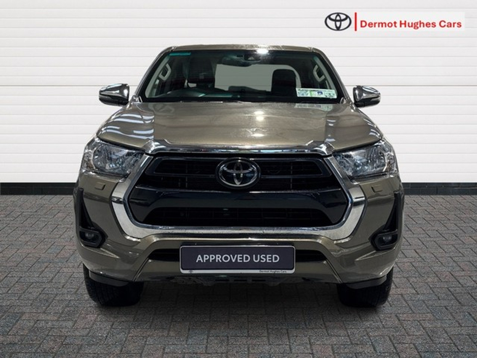 2024 Toyota Hilux - image 5