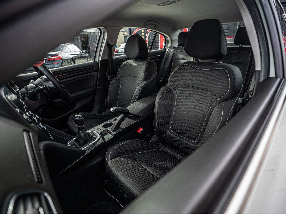 2019 Renault Megane - image 27