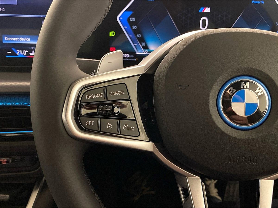 2025 BMW 3 Series - image 17