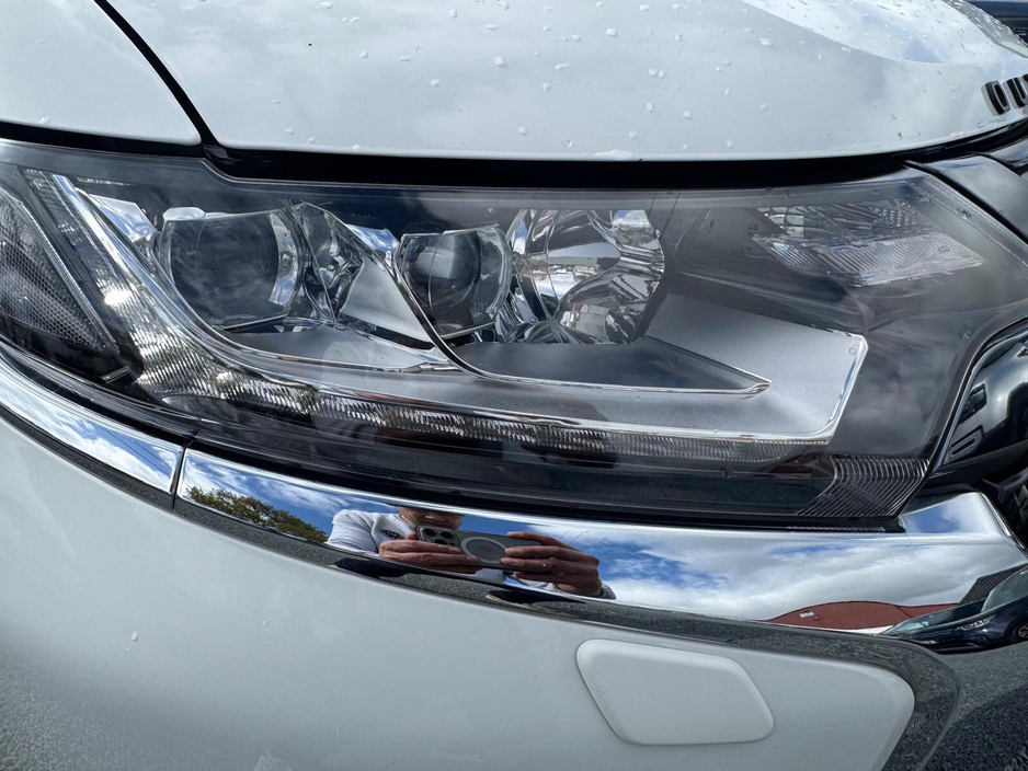 2018 Mitsubishi Outlander - image 12