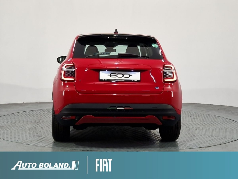 2025 Fiat 600 Red Edition 54kWh 115kw 156Hp €27,500