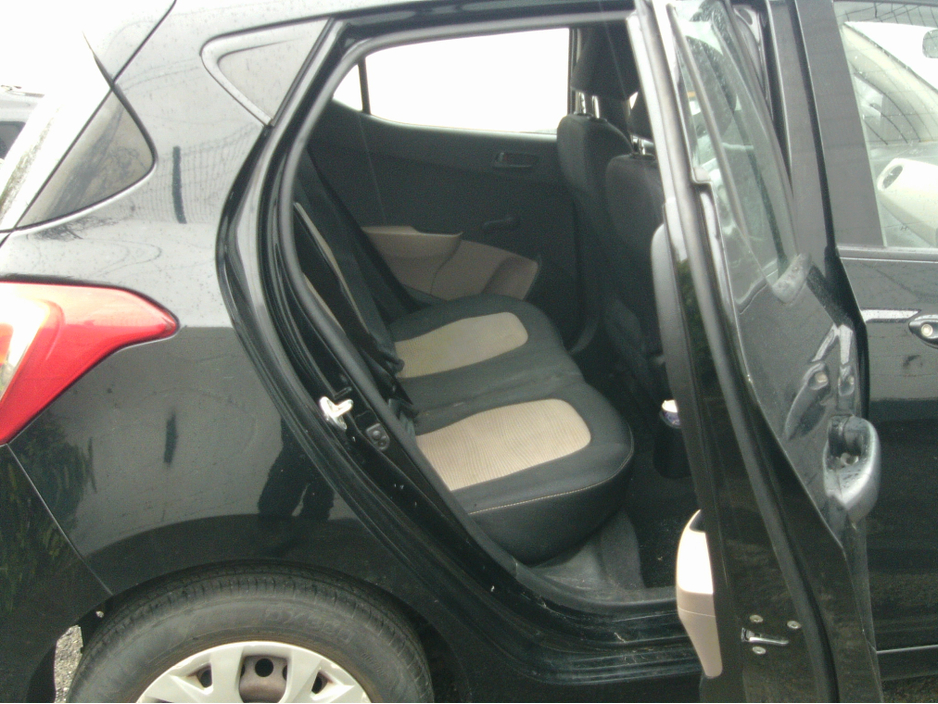 2016 Hyundai i10 - image 7