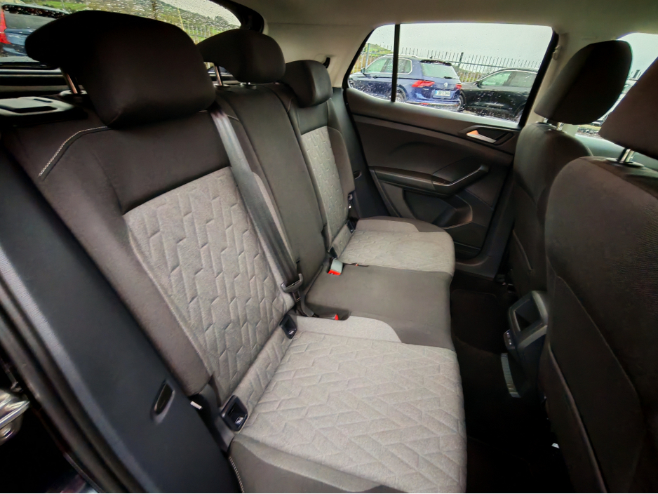 2025 Volkswagen T-Cross - image 3