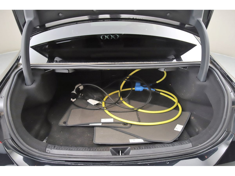 2020 Mercedes-Benz AMG A 250E SALOON AMG LINE EDITION €28,890