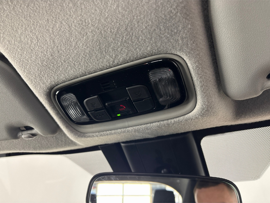 2023 Toyota Yaris CR LUNA**TOUCHSCREEN BLUETOOTH MEDIA**SEMI DIGITAL DASH**REVERSE CAMERA**PARKING SENSORS**MULTIFUNCTIONAL STEERING WHEEL**CRUISE CONTROL**KEYLESS START*8AUTO LIGHTS**AUTO WIPERS**ISOFIX** €26,795