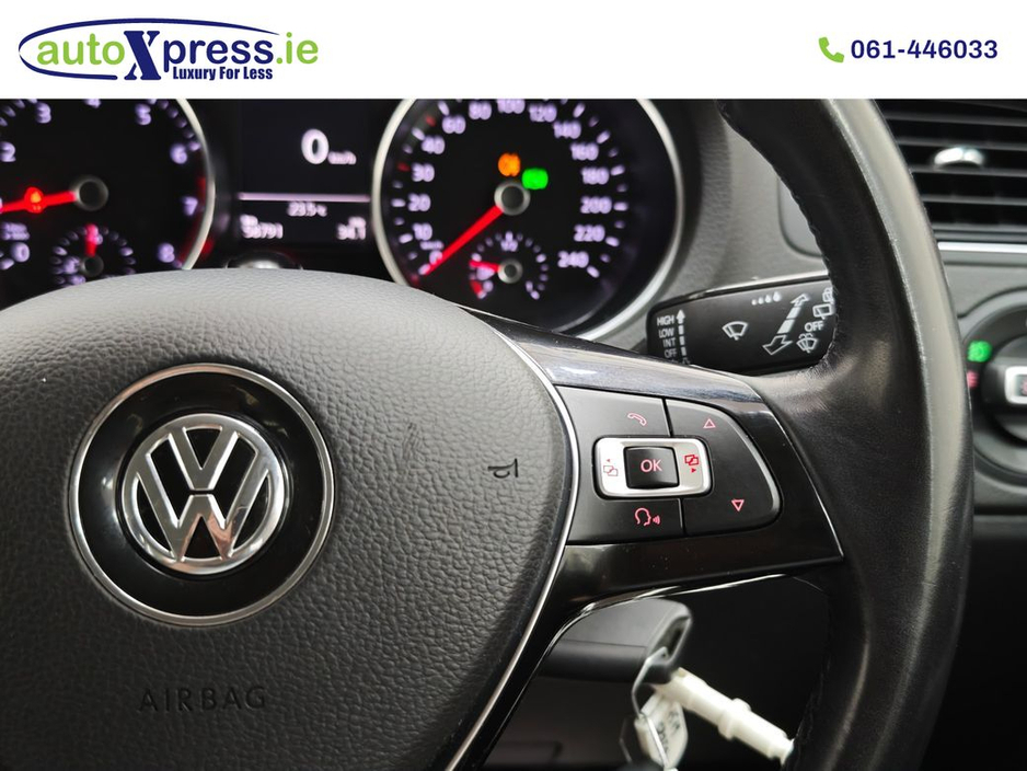 2017 Volkswagen Polo - image 31