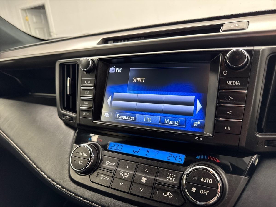 2018 Toyota Rav4 - image 18