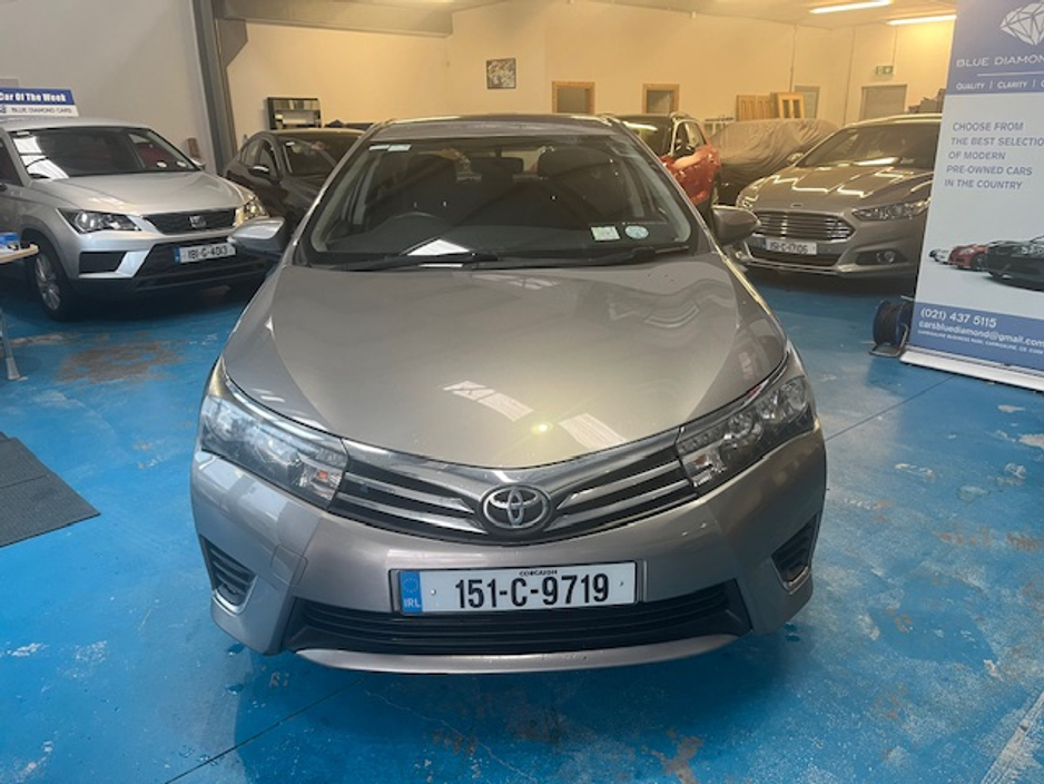 2015 Toyota Corolla - image 2