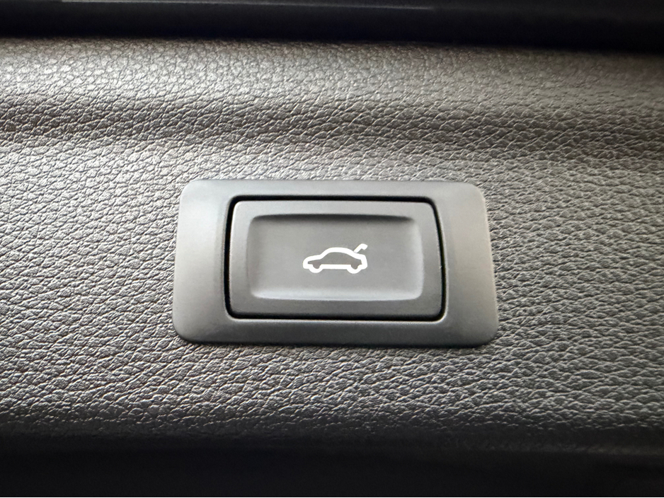 2024 Audi Q3 GREAT SPEC//S LINE 45 TFSI E//LOW MILEAGE//FULL LEATHER//REVERSE CAMERA//FINANCE PACKAGES €44,900